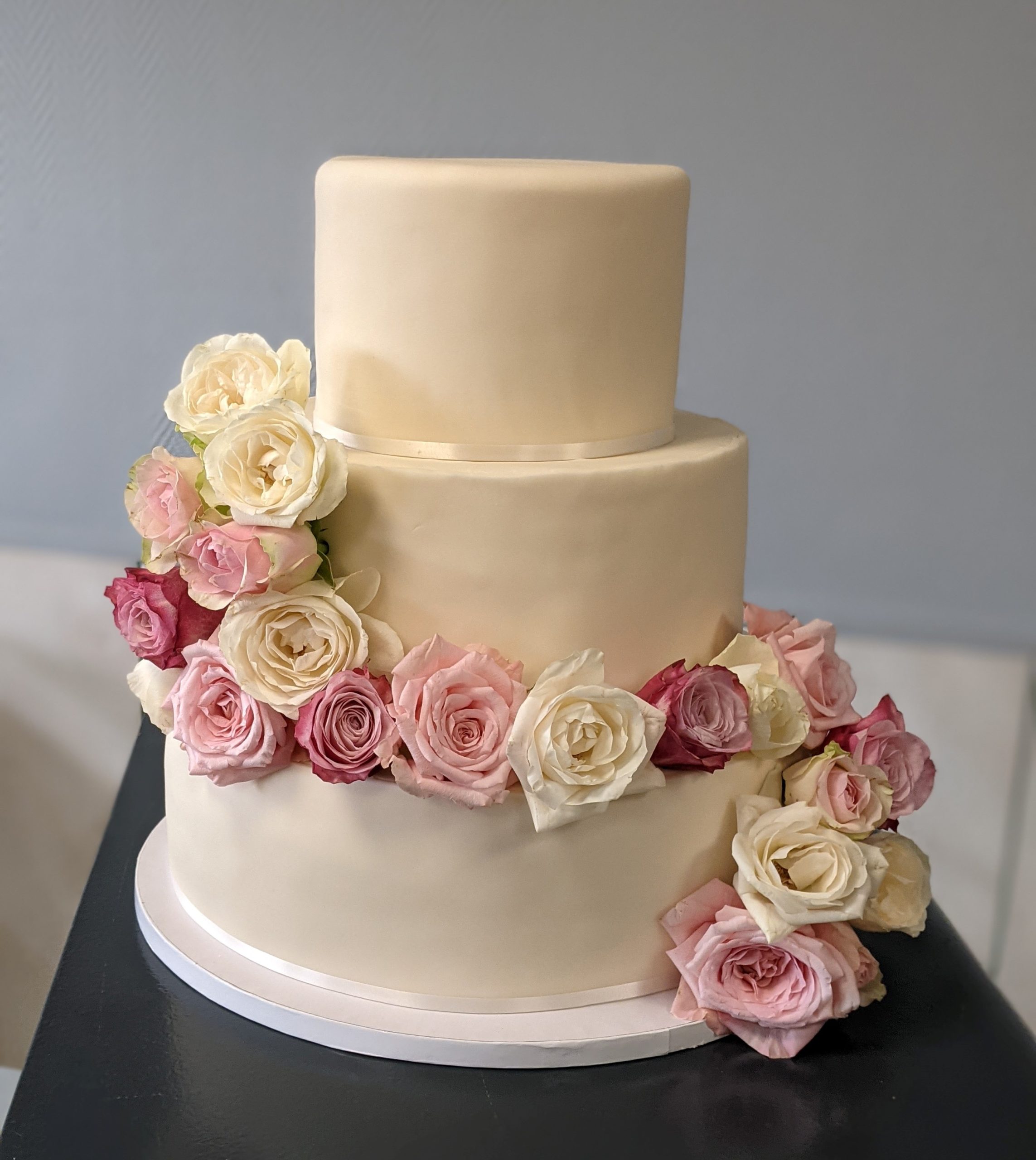 Wedding cake- Pâte à sucre – Citron Pressé